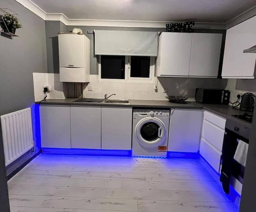 Lovely, Two Bedroom Apartment Central Location Лондон Экстерьер фото